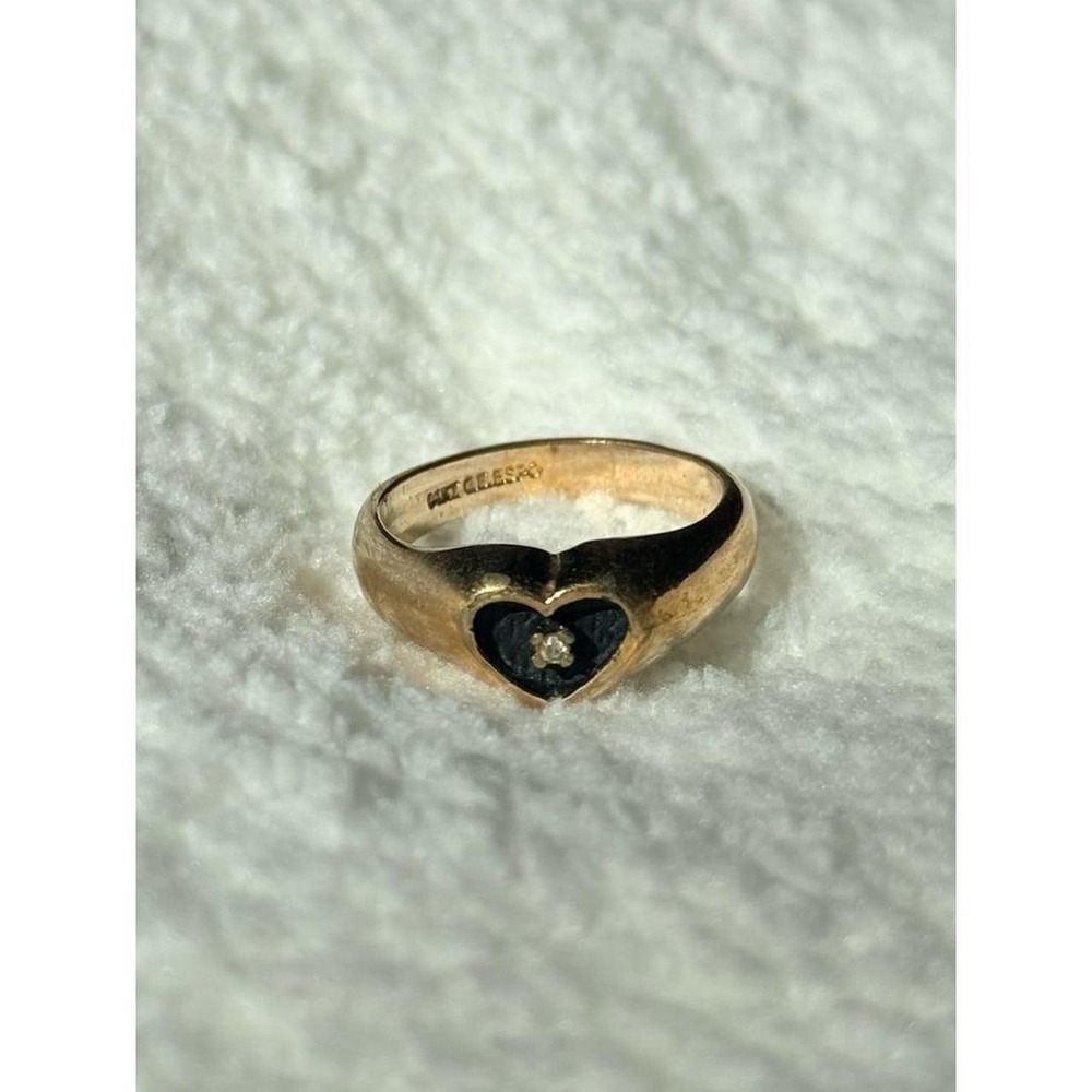 14KTGE Black Heart Ring on Gold Band with Diamond Centerpiece Size 7